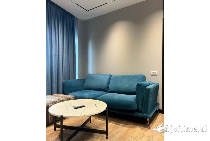 Shtepi me qera 2+1 ne Tirane - 1,400 Euro