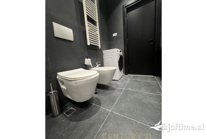 Shtepi me qera Apartament ne Tirane, 2+1, Mobilimi E mobiluar, Pagesa 1,400  Euro.