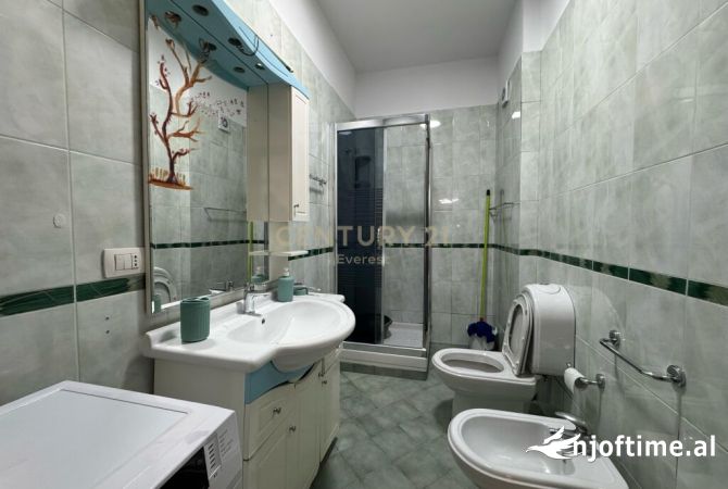 Shtepi me qera Apartament ne Tirane, 2+1, Mobilimi E mobiluar, Pagesa 500  Euro.