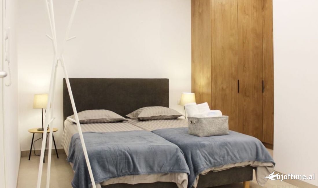 Shtepi me qera Apartament ne Tirane, Garsoniere, Mobilimi E mobiluar, Pagesa 600  Euro.