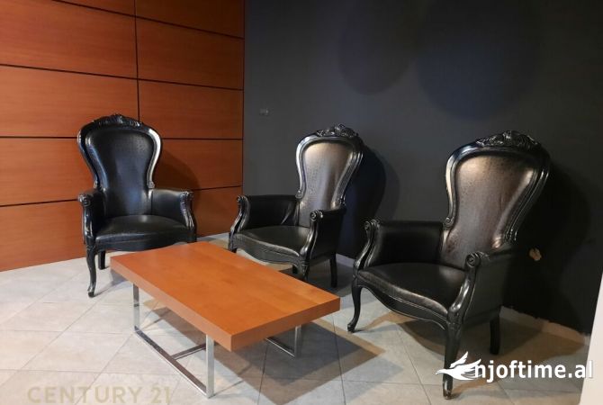 Shtepi me qera 2+1 ne Tirane - 1,300 Euro