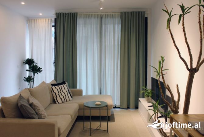 Shtepi me qera Garsoniere ne Tirane - 700 Euro