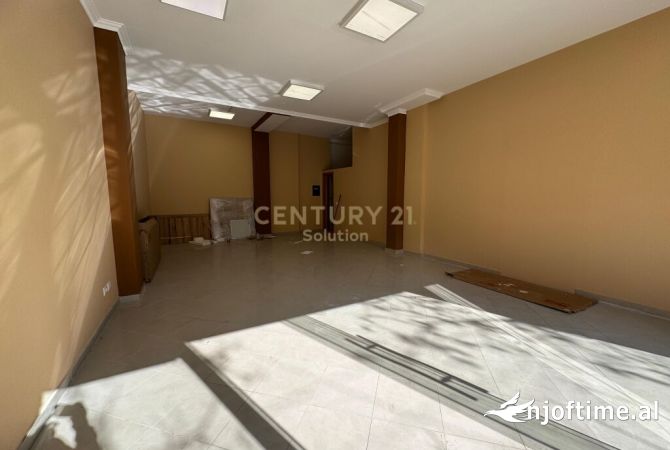 Ambient biznesi me qera 3+1 ne Tirane - 600 Euro