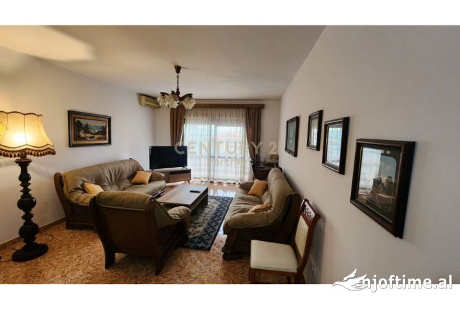 Shtepi me qera 2+1 ne Tirane - 550 Euro