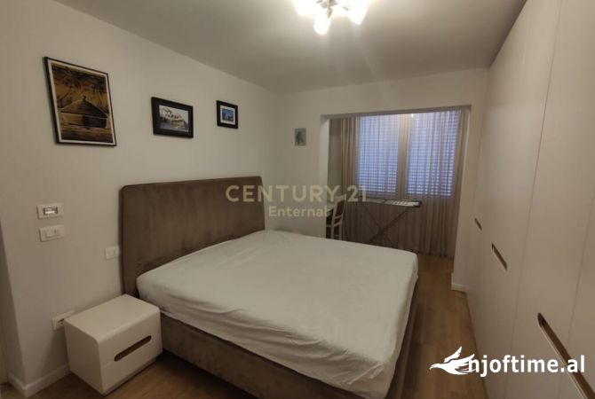Shtepi me qera Apartament ne Tirane, 2+1, Mobilimi E mobiluar, Pagesa 750  Euro.