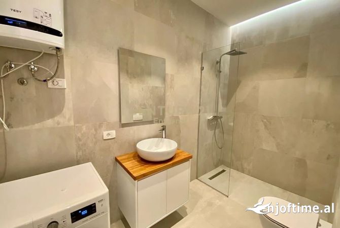 Shtepi me qera Apartament ne Tirane, 1+1, Mobilimi E mobiluar, Pagesa 800  Euro.