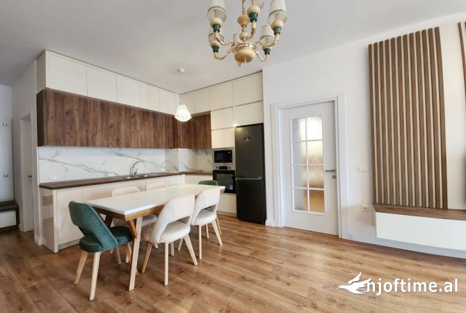 Shtepi me qera 2+1 ne Tirane - 1,200 Euro