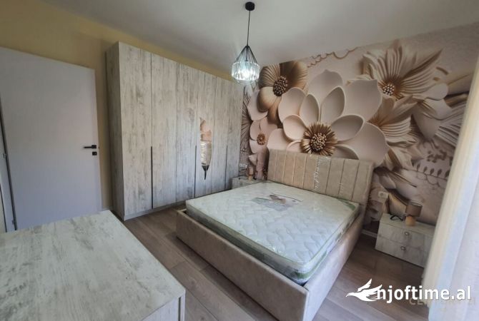 Shtepi me qera Apartament ne Tirane, 2+1, Mobilimi E mobiluar, Pagesa 850  Euro.