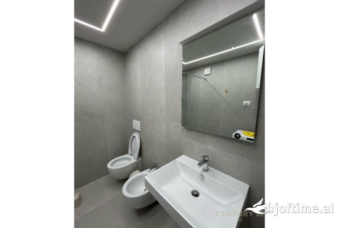 Shtepi me qera Apartament ne Tirane, 1+1, Mobilimi E mobiluar, Pagesa 700  Euro.