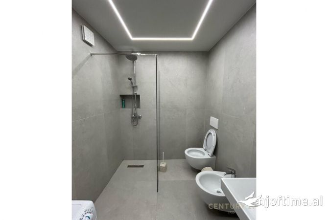 Shtepi me qera Apartament ne Tirane, 1+1, Mobilimi E mobiluar, Pagesa 700  Euro.