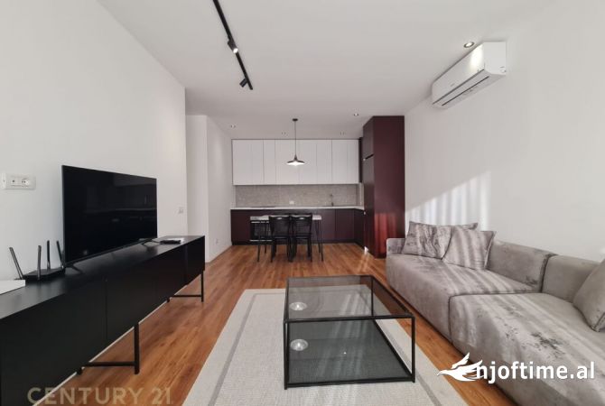 Shtepi me qera 2+1 ne Tirane - 800 Euro