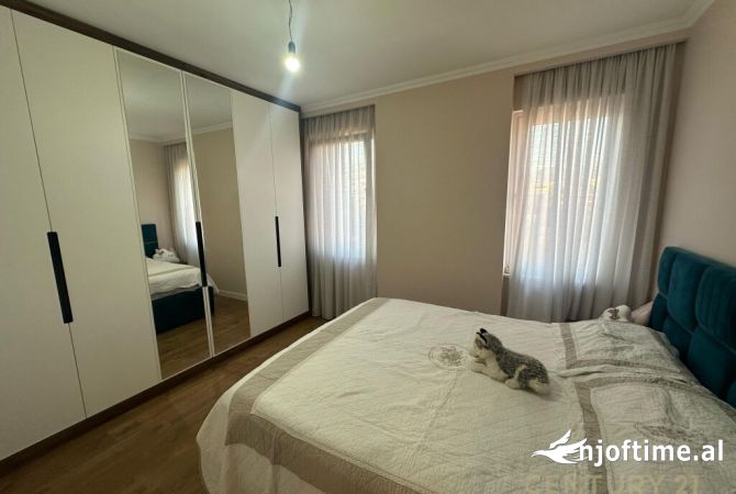Shtepi me qera 2+1 ne Tirane - 1,200 Euro