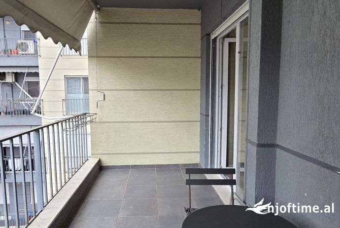 Shtepi ne shitje Apartament ne Tirane, 2+1, Mobilimi Bosh, pa mobiluar, Pagesa 275,000  Euro.