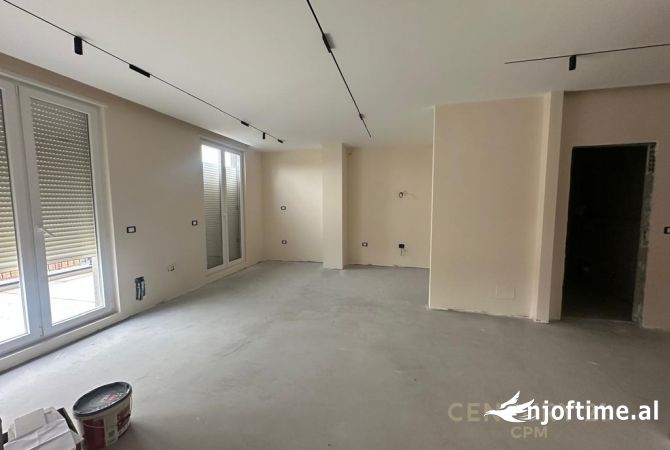 Shtepi ne shitje 2+1 ne Tirane - 299,000 Euro