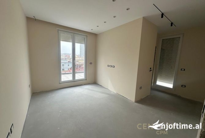 Shtepi ne shitje Apartament ne Tirane, 2+1, Mobilimi Bosh, pa mobiluar, Pagesa 299,000  Euro.