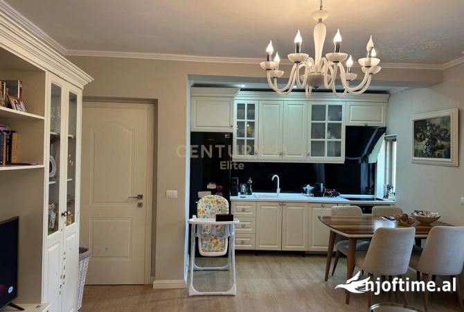 Shtepi me qera 2+1 ne Tirane - 750 Euro