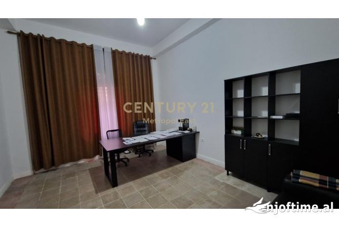 Ambient biznesi me qera 1+1 ne Tirane - 1,400 Euro