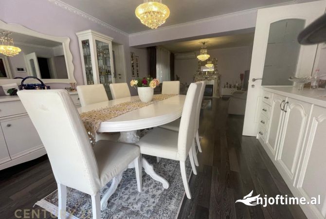 Ambient biznesi me qera 1+1 ne Tirane - 3,000 Euro