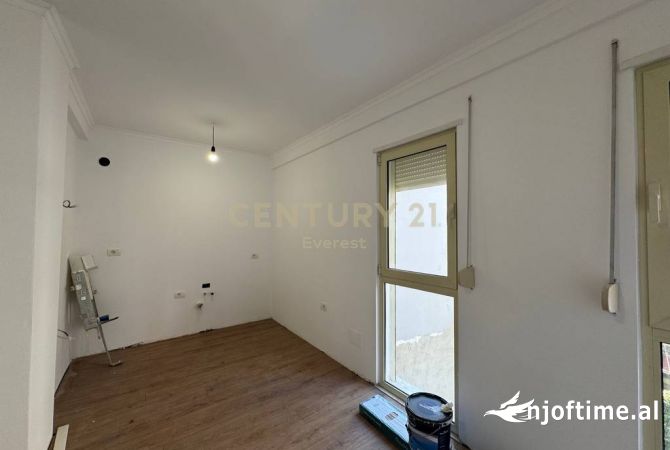 Shtepi ne shitje 1+1 ne Tirane - 120,000 Euro