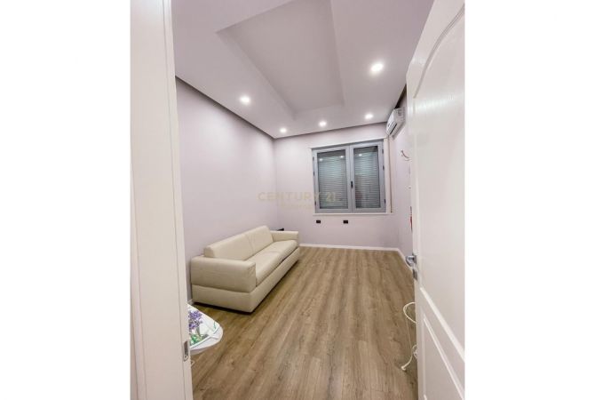 Shtepi me qera Apartament ne Tirane, 2+1, Mobilimi E mobiluar, Pagesa 1,000  Euro.