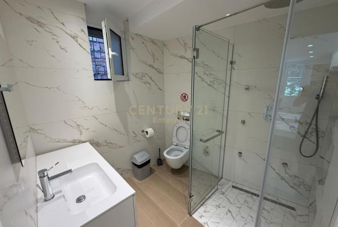 Shtepi ne shitje 5+1 ne Tirane - 500,000 Euro