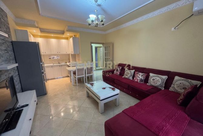 Shtepi me qera Apartament ne Tirane, 1+1, Mobilimi E mobiluar, Pagesa 450  Euro.