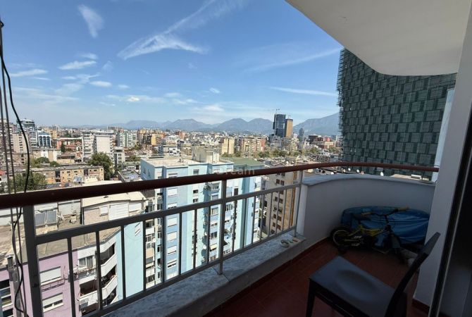 Shtepi ne shitje Apartament ne Tirane, 3+1, Mobilimi E mobiluar, Pagesa 425,000  Euro.