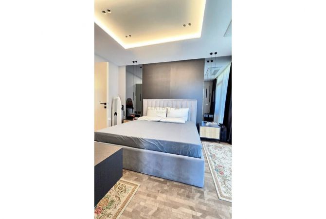 Shtepi me qera Apartament ne Tirane, 3+1, Mobilimi E mobiluar, Pagesa 2,500  Euro.