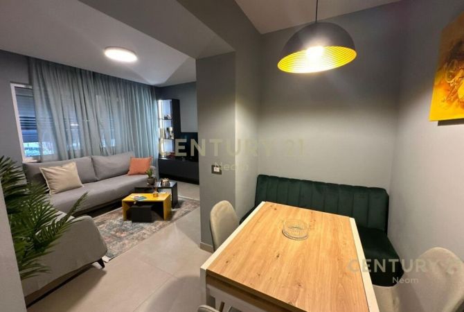 Shtepi me qera Apartament ne Tirane, 2+1, Mobilimi E mobiluar, Pagesa 650  Euro.