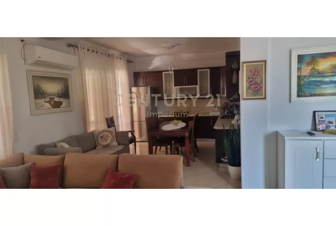 Shtepi me qera Apartament ne Tirane, 2+1, Mobilimi E mobiluar, Pagesa 650  Euro.