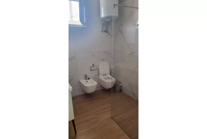 Shtepi me qera Apartament ne Tirane, 2+1, Mobilimi E mobiluar, Pagesa 650  Euro.