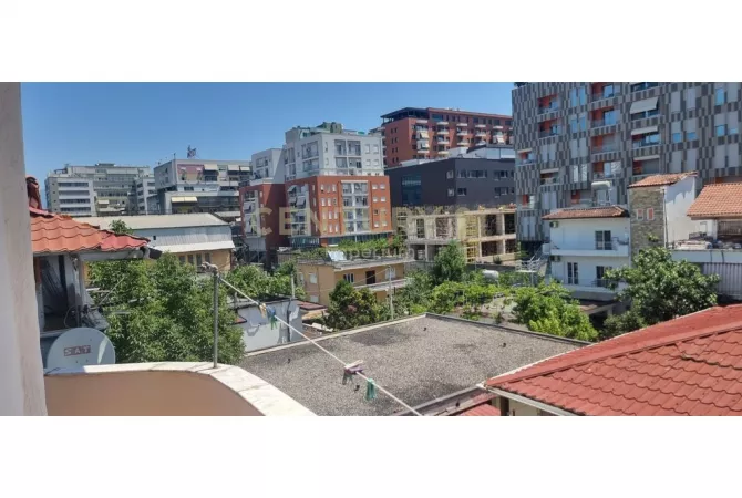 Shtepi me qera 2+1 ne Tirane - 650 Euro