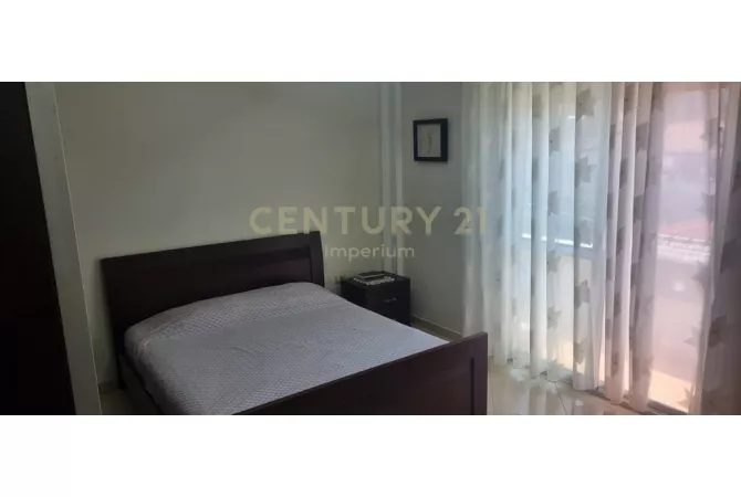 Shtepi me qera Apartament ne Tirane, 2+1, Mobilimi E mobiluar, Pagesa 650  Euro.