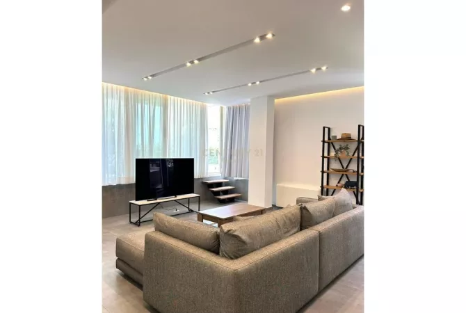 Shtepi ne shitje 5+1 ne Vlore - 1,550,000 Euro