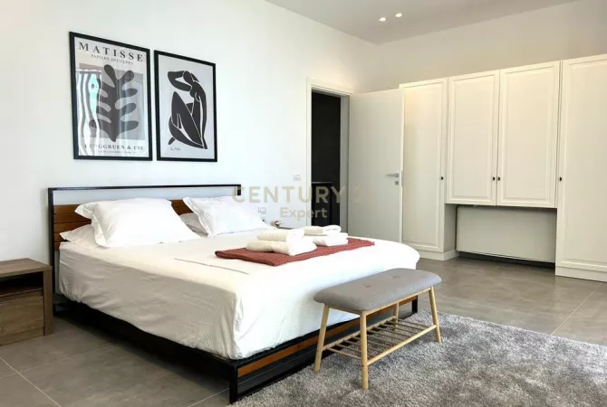 Shtepi ne shitje Vila Luksoze ne Vlore, 5+1, Mobilimi E mobiluar, Pagesa 1,550,000  Euro.