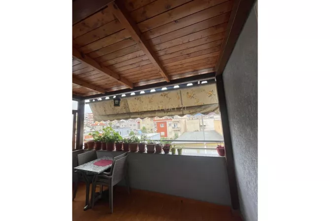 Shtepi ne shitje Apartament ne Tirane, 3+1, Mobilimi E mobiluar, Pagesa 199,000  Euro.