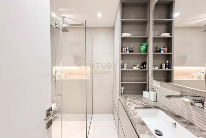 Shtepi me qera Apartament ne Tirane, 2+1, Mobilimi E mobiluar, Pagesa 2,200  Euro.