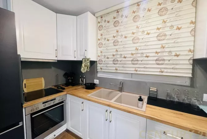 Shtepi me qera Apartament ne Tirane, 2+1, Mobilimi E mobiluar, Pagesa 700  Euro.