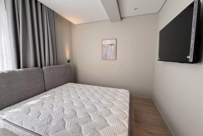 Shtepi ne shitje Apartament ne Tirane, 3+1, Mobilimi E mobiluar, Pagesa 365,000  Euro.