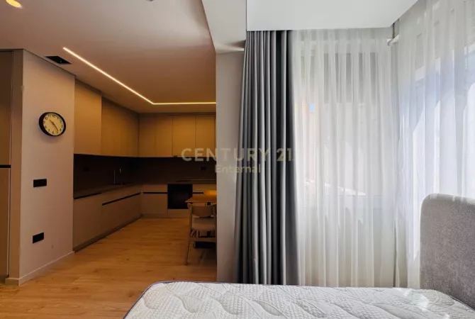 Shtepi ne shitje Apartament ne Tirane, 3+1, Mobilimi E mobiluar, Pagesa 365,000  Euro.