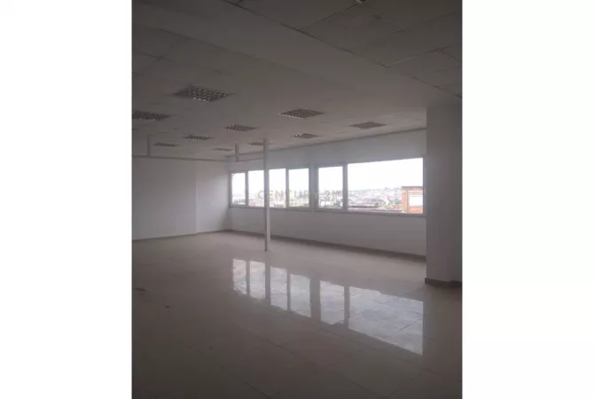 Shtepi me qera 7+1 ne Tirane - 5,300 Euro