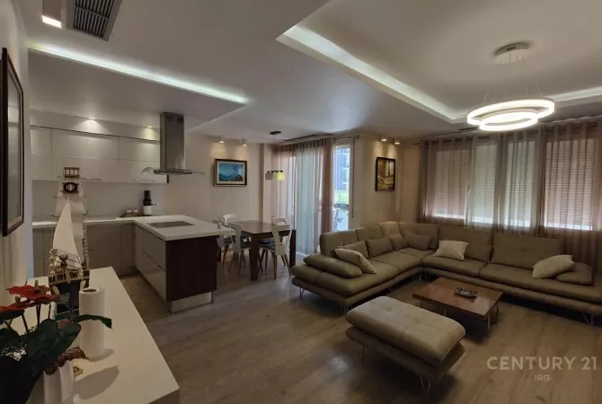 Shtepi me qera 3+1 ne Tirane - 900 Euro