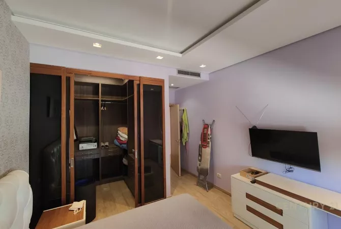 Shtepi me qera Apartament ne Tirane, 3+1, Mobilimi Pjeserisht e mobiluar, Pagesa 900  Euro.