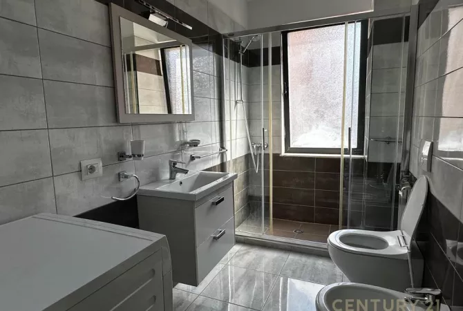 Shtepi me qera Apartament ne Tirane, 1+1, Mobilimi E mobiluar, Pagesa 500  Euro.