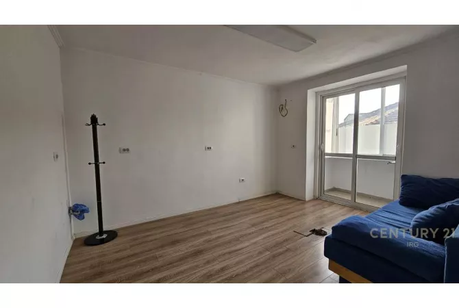 Shtepi me qera 1+1 ne Tirane - 800 Euro