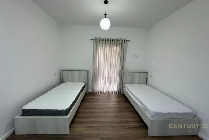 Shtepi me qera Apartament ne Tirane, 2+1, Mobilimi E mobiluar, Pagesa 700  Euro.