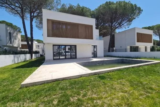 Shtepi ne shitje 3+1 ne Durres - 1,400,000 Euro