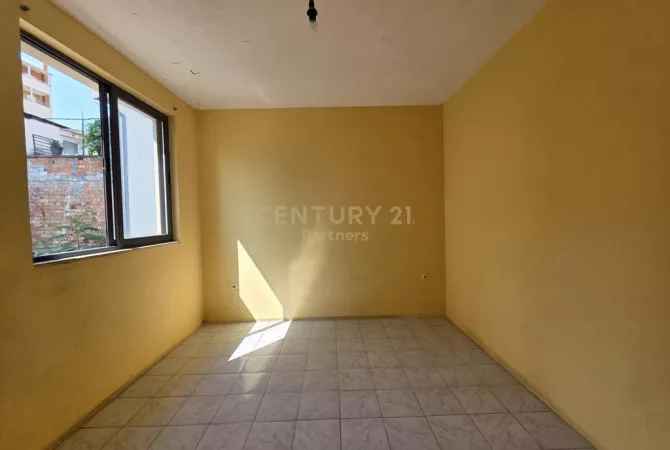 Shtepi ne shitje 3+1 ne Tirane - 200,000 Euro