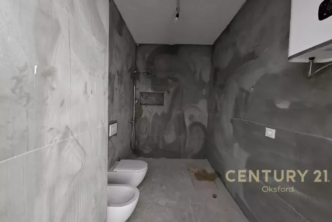 Shtepi ne shitje 2+1 ne Tirane - 180,000 Euro