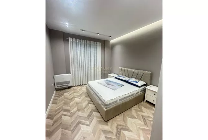 Shtepi ne shitje Apartament ne Tirane, 2+1, Mobilimi E mobiluar, Pagesa 360,000  Euro.